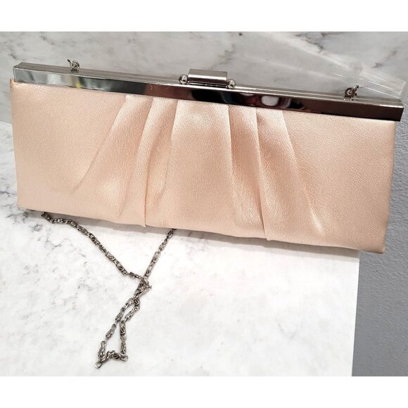 Gunne Sax by Jessica McClintock Champagne Clutch Purse with Chain Strap - Picture 5 of 6